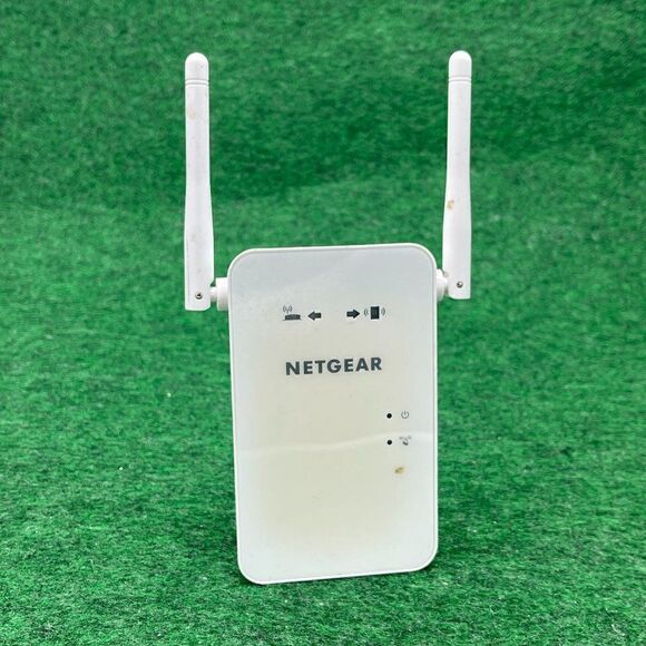 Netgear EX6100 AC750 Dual Band WiFi Range Extender - Picture 1 of 3